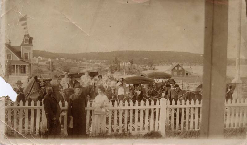 A scene from Julia Jessop's wedding to Walter Baker at the Jessop home in Newport on July 26, 1904.