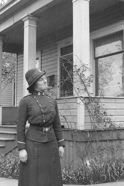 rita vautier in uniform